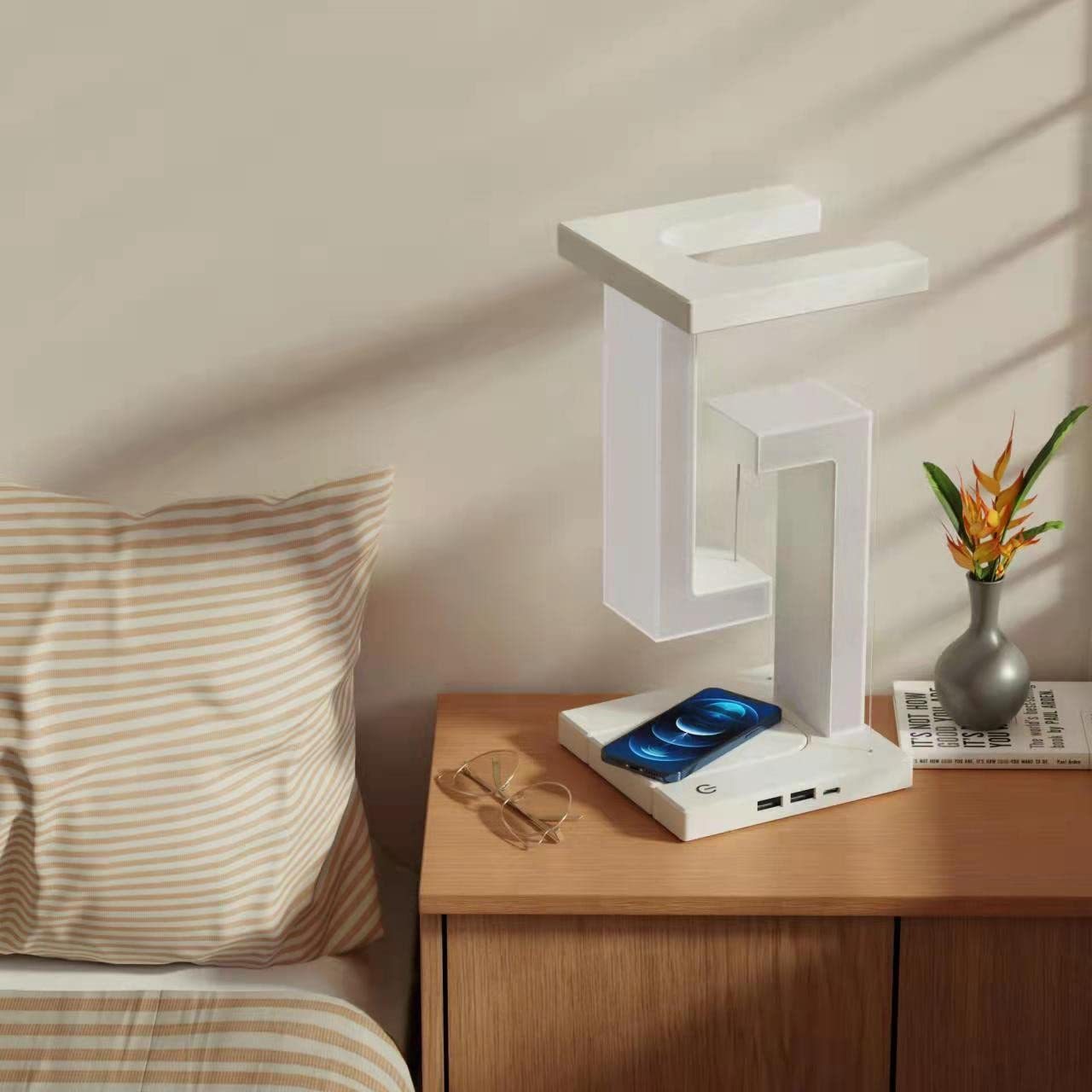 Floating wireless charging Lamp